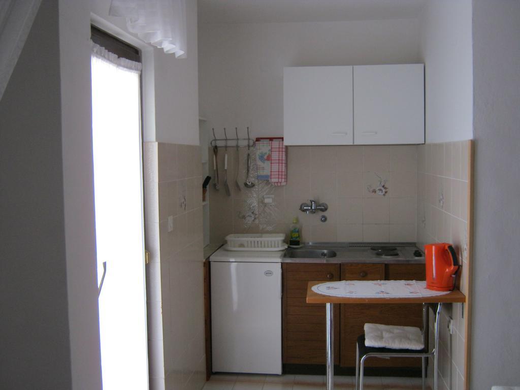 Apartments Nestor Tribunj  Exterior photo